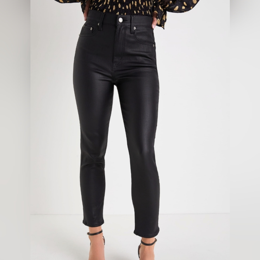 Lulu's Black Cropped Pants